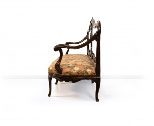 18th century - Walnut sofa, Veneto, 18th century