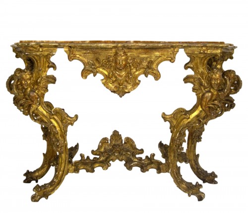 Console en bois sculpté et doré, XVIIIe siècle