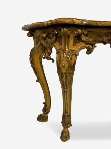 Furniture  - Console in carved, lacquered and gilded wood, 18th century