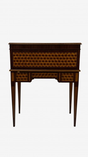 20th century - A central roller desk veneered in various woods, France, 20th century