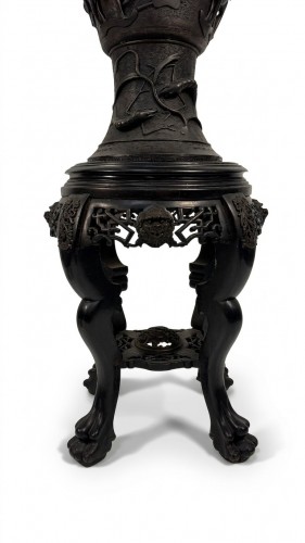  - Paire de grands vases en bronze bruni, Japon, XXe siècle