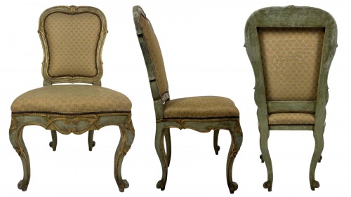 Ensemble de neuf chaises en bois laqué vert à garnitures dorées, XVIIIe siècle