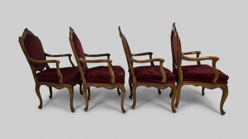 Four walnut armchairs, Venice 18th century - Seating Style Louis XV