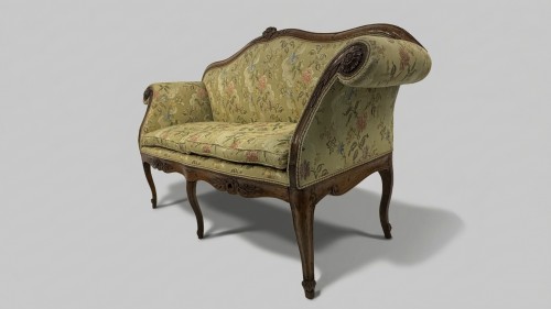 Canapé à dossier incurvé en noyer, Lombardie XVIIIe siècle - Sièges Style Louis XV