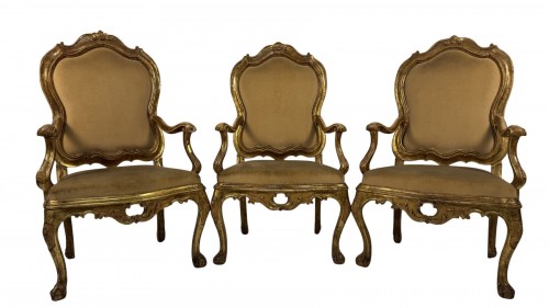 Trois fauteuils en bois doré, Venise XVIIIe siècle