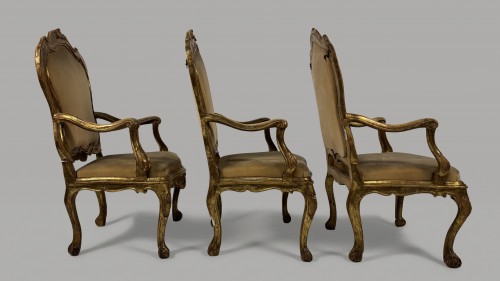 Trois fauteuils en bois doré, Venise XVIIIe siècle - Sièges Style Louis XV