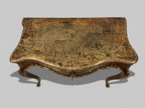 Console en sapin partiellement doré, XVIIIe siècle - Louis XV