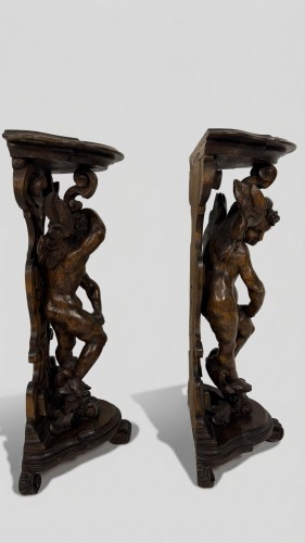 Mobilier Table & Guéridon - Paire de guéridons en noyer, XVIIe siècle