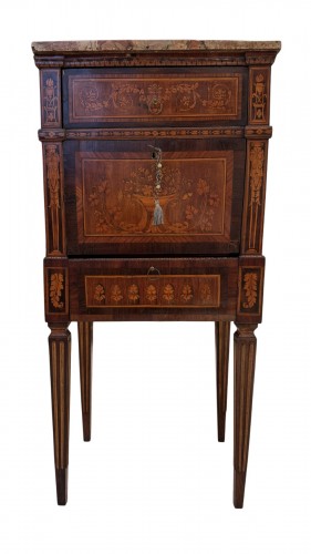 Small chest of drawers, veneered and inlaid with various woods
