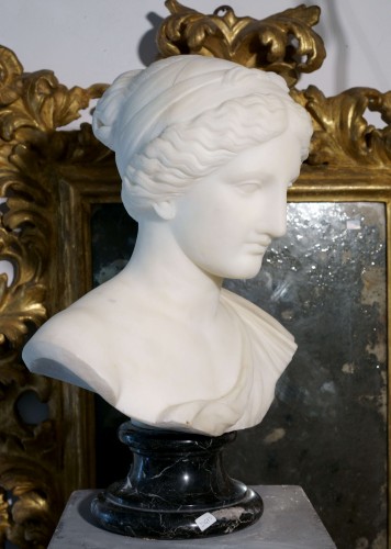 Sculpture Sculpture en Marbre - Aphrodite de Cnide, buste en marbre de début 19e