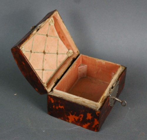 Objets de Vitrine Boite & Nécessaire - Coffret Louis XIV en Ecaille de Tortue, Anvers, 17éme