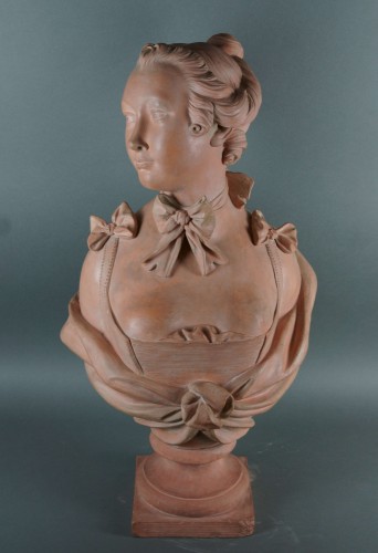 Antiquités - Buste de Dame en terre cuite  du 18e siècle