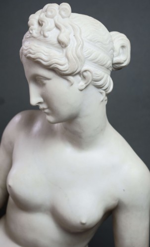 Vénus à la pomme, grand Marbre vers le 1840 - Sculpture Style Louis-Philippe