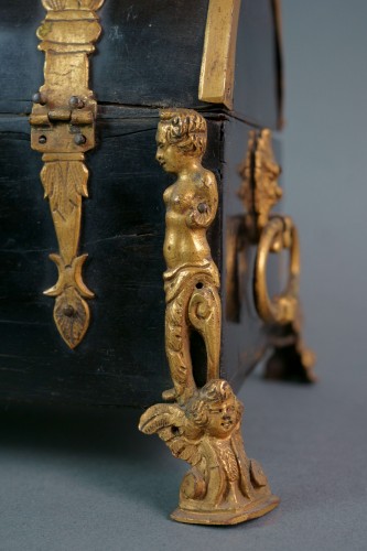 Objects of Vertu  - 17th Italian Ebony Gilt Bronze and Diaspre Domed Box