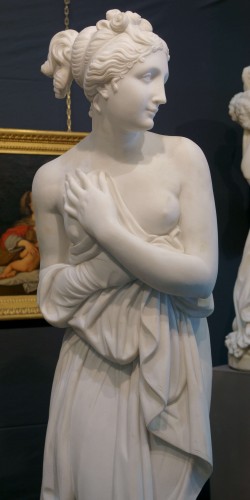 Sculpture  - Large Marble Italic Venus mid-19th