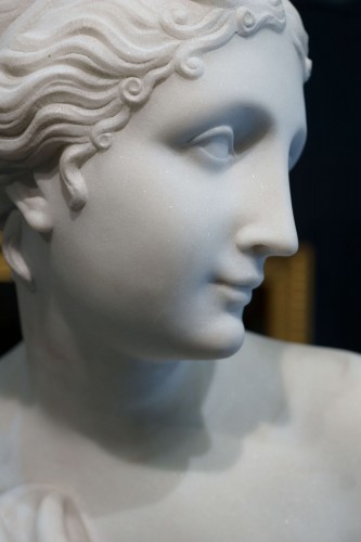Antiquités - Large Marble Italic Venus mid-19th