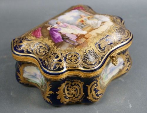 Coffret en porcelaine bleue d Sèvres Napoléon III - Objets de Vitrine Style Napoléon III