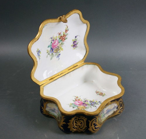 Coffret en porcelaine bleue d Sèvres Napoléon III - Antichità San Felice