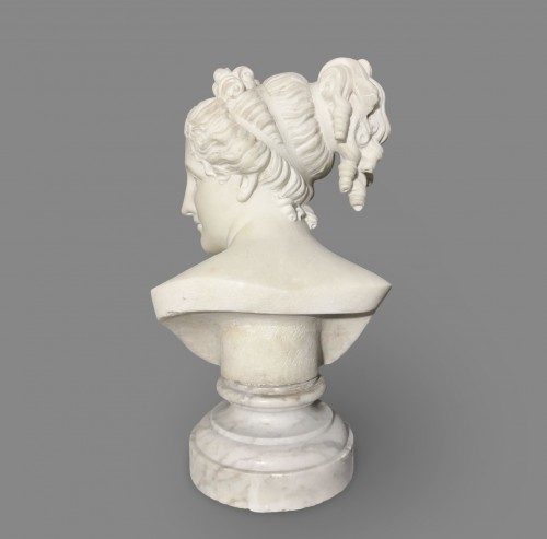 Sculpture  - Antonio Frilli (1830-1902) 19th Statuary Marble Bust Of Venus Italica
