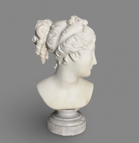 19th century - Antonio Frilli (1830-1902) 19th Statuary Marble Bust Of Venus Italica
