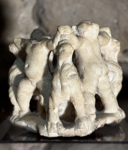 XVIe siècle et avant - Allégorie Putti et lions, petit groupe en marbre, Renaissance italienne 16e siècle