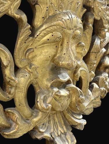 Louis XV - 18th Italian Rococo-style Console Table In Gilded Wood Grotesque Mask