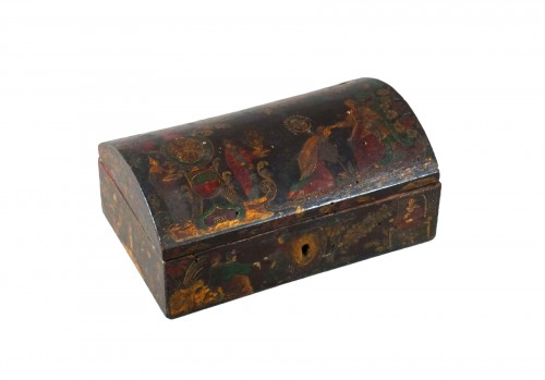 17th Venetian  Lacquer and Gilted Chinoiserie Box  