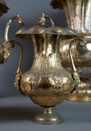 Vases in Repoussé and Gilded Copper, Renaissance - 