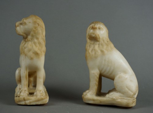 16th Pair of Venetian Marble Lions - 