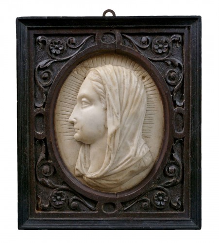 Profil de Vierge Médaillon en marbre 18e siècle