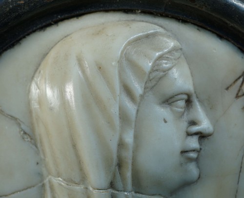 Médaillon en marbre Profil de Vierge 17e - Antichità San Felice