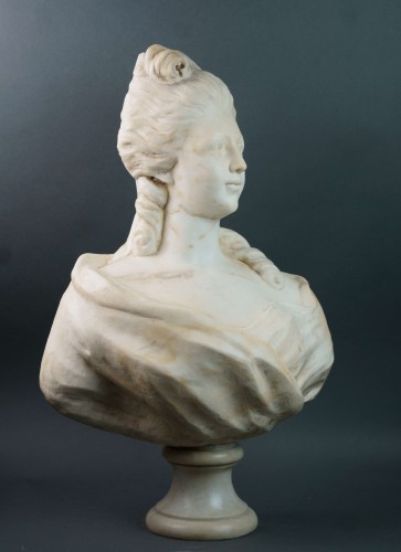 XVIIIe siècle - Buste en marbre de Marie-Antoinette, France 18e siècle