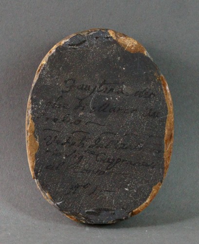 Paire de profils en médaillon du début du 17e siècle en marbre jaune et onyx - Louis XIII