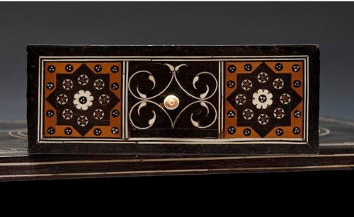 Mobilier Cabinet & Coffre - Cabinet Indo-portugais, Mosaique Sadeli, Gujarat ou Sindh 16e/17e siècle