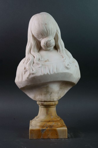 XVIIIe siècle - Figure allégorique en marbre -  Rome 18e
