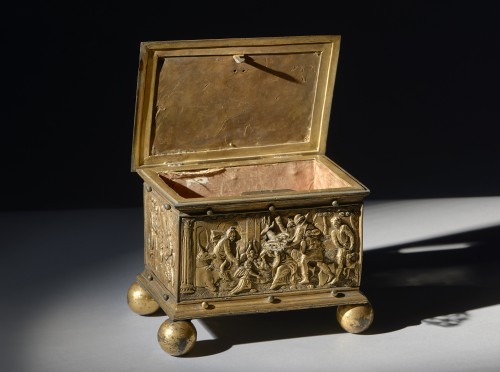 Coffret en bronze et cuivre doré, Europe centrale, XVIe siècle - Art sacré, objets religieux Style 