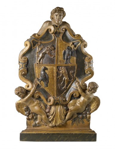 Heraldic coat of arms in carved, polychrome and gilded walnut wood