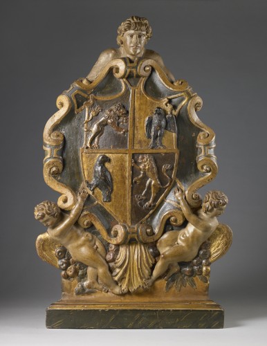 Heraldic coat of arms in carved, polychrome and gilded walnut wood - Sculpture Style Louis XIII