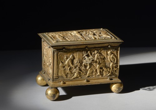 Boîte en bronze et cuivre doré, Europe centrale XVIe siècle - Objets de Vitrine Style Renaissance