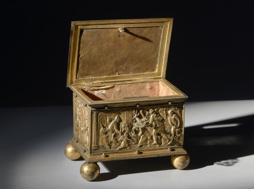 Objects of Vertu  - Bronze and gilded copper box, Central Europe 16th century