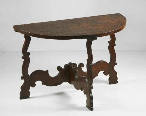 Round table formed by two consoles in walnut, Northern Italy, 17th century - Louis XIV