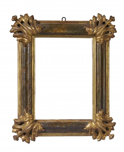 Cadre en bois sculpté, laqué et doré, Émilie XVIIe siècle