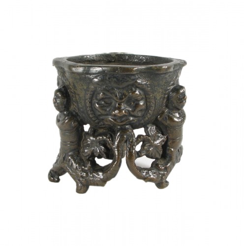 Lost wax cast bronze inkwell, 16th century