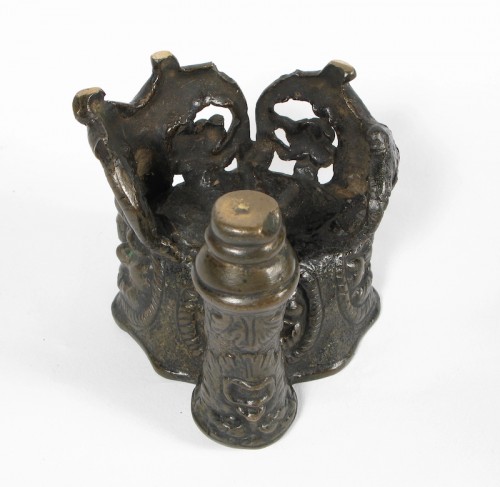 Antiquités - Encrier en bronze coulé à la cire perdue, XVIe siècle