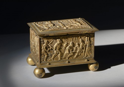 Objects of Vertu  - Bronze and gilded copper box, Central Europe 16th century