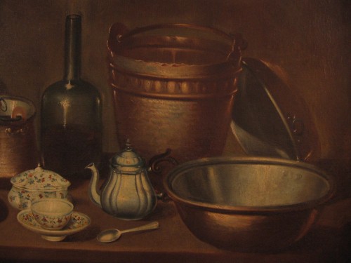 Nature morte avec vaisselle en cuivre, bouteille et majolique - 