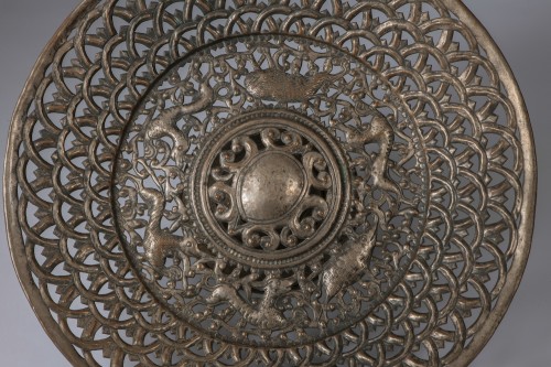 "La chasse au sanglier" Socle en cuivre repoussé, ajouré, gravé et argenté - 