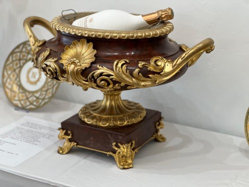 19th-century cherry red marble and gilded bronze planter - 