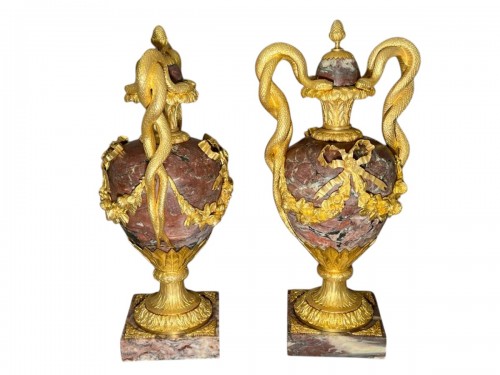 Paire de vases Napoléon III en marbre brèche violette et bronze doré