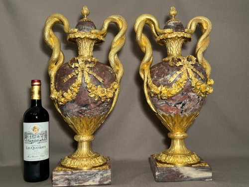 Objet de décoration Cassolettes, coupe et vase - Paire de vases Napoléon III en marbre brèche violette et bronze doré